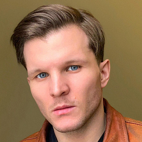 Бабуль  Олег  Николаевич